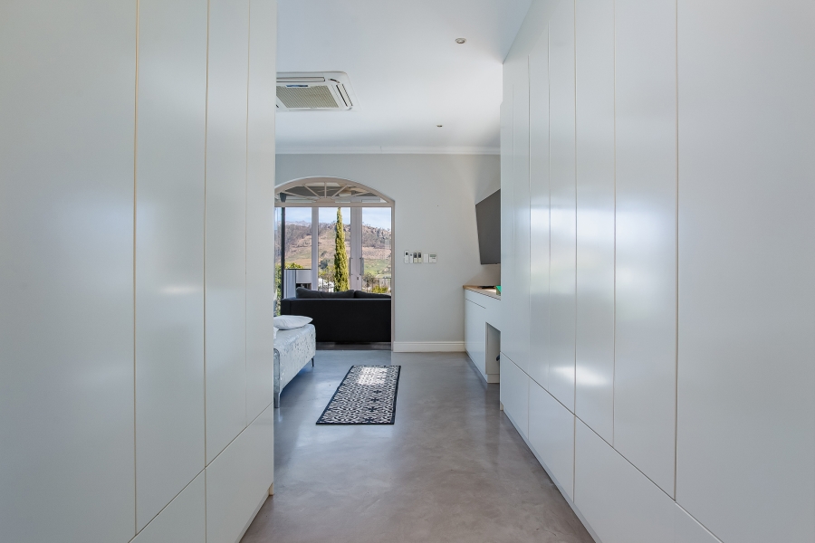 To Let 4 Bedroom Property for Rent in Franschhoek Western Cape